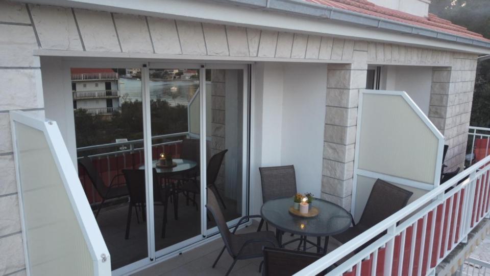 לומבארדה Luxury Apartments Oasis מראה חיצוני תמונה